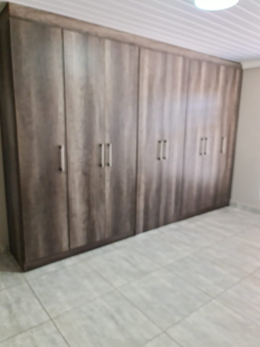 To Let 2 Bedroom Property for Rent in Albertinia Western Cape